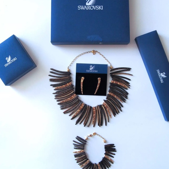 Rare Authentic Swarovski Africa wood Set. Classical Vintage set. $1000 retail. - Picture 2 of 3